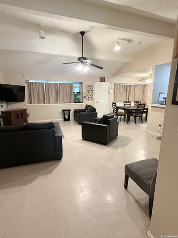 8730 Welles Hbr, San Antonio, TX 78240