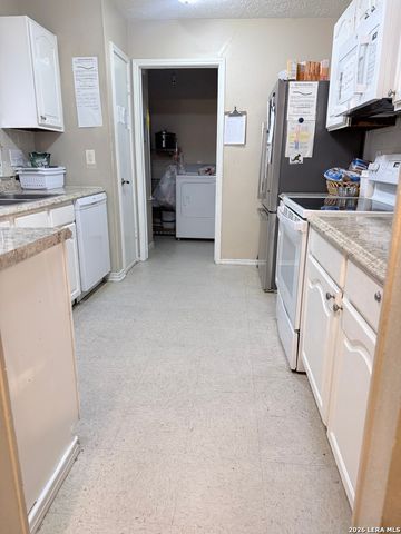 8730 Welles Hbr, San Antonio, TX 78240