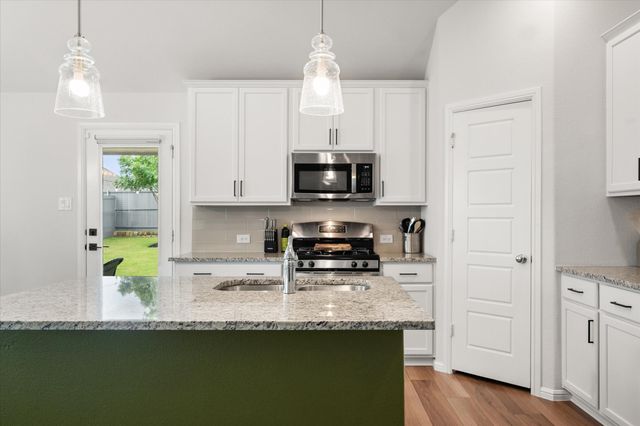 3905 Lombardy Drive, Venus, TX 76084