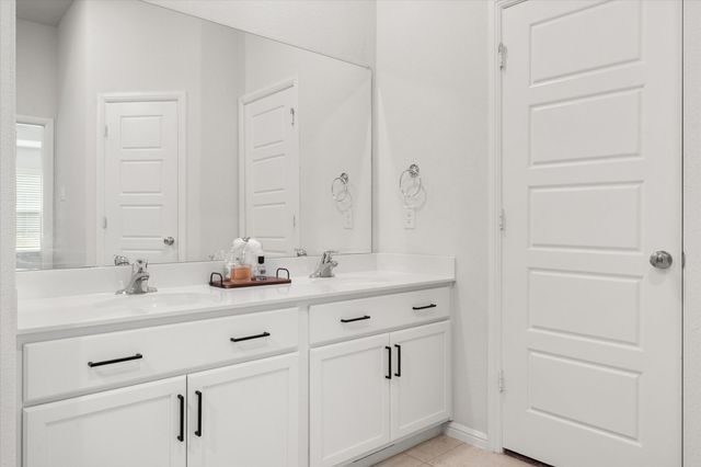 3905 Lombardy Drive, Venus, TX 76084