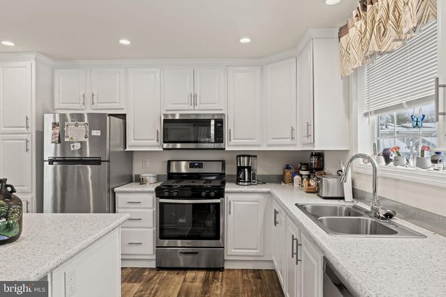 158 WOODED DR, Doylestown, PA 18901