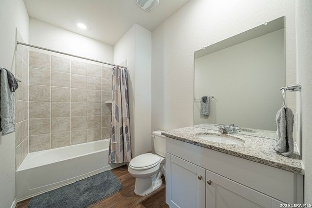 105 CHIPPING ALLEY, Floresville, TX 78114