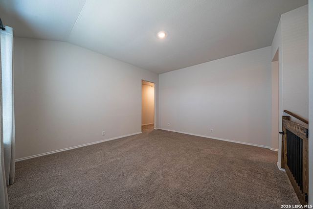 105 CHIPPING ALLEY, Floresville, TX 78114