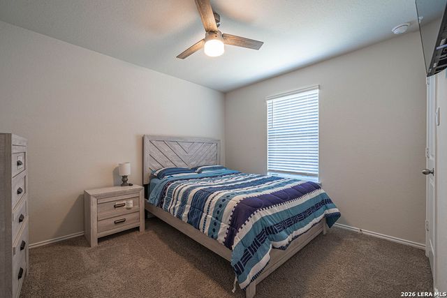 105 CHIPPING ALLEY, Floresville, TX 78114