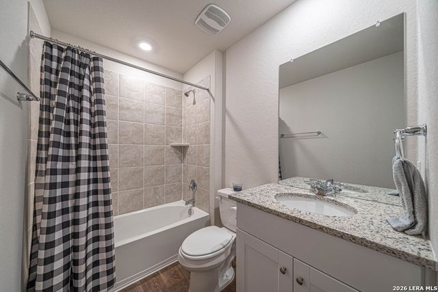105 CHIPPING ALLEY, Floresville, TX 78114