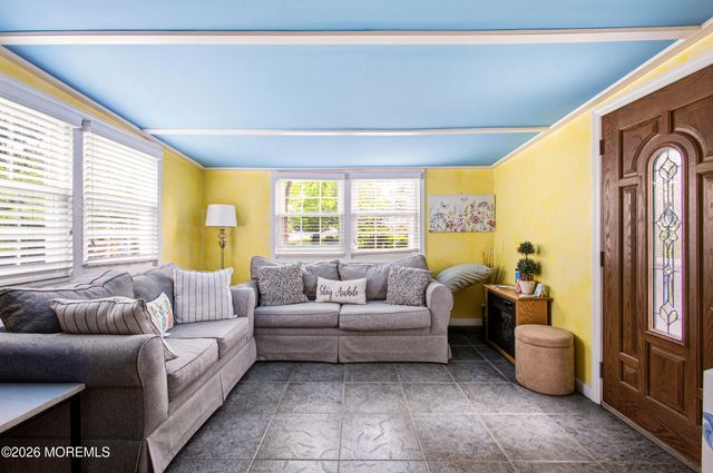 4 Roosevelt Terrace, Howell, NJ 07731
