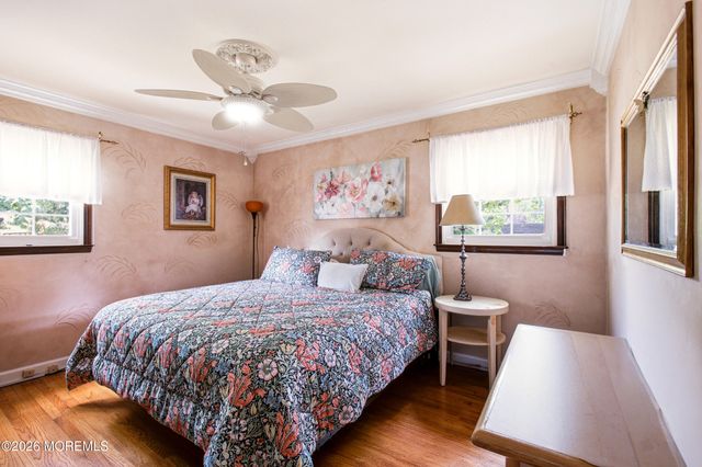 4 Roosevelt Terrace, Howell, NJ 07731
