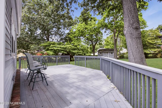 4 Roosevelt Terrace, Howell, NJ 07731
