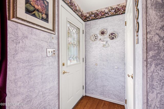 4 Roosevelt Terrace, Howell, NJ 07731