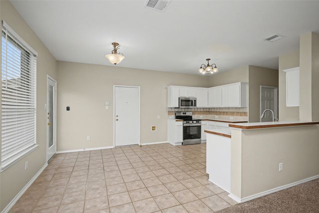 8401 Tribute Lane, Fort Worth, TX 76131