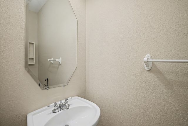 8401 Tribute Lane, Fort Worth, TX 76131