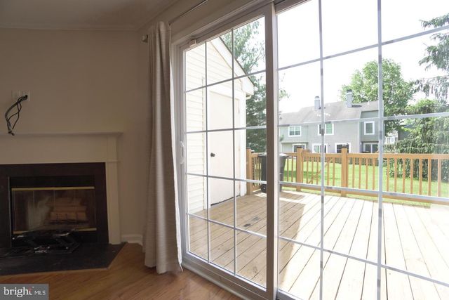 6006 ROLLING HILL DR, North Wales, PA 19454