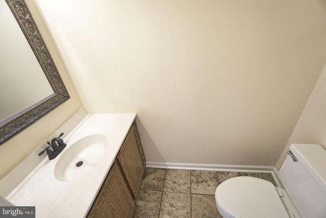 6006 ROLLING HILL DR, North Wales, PA 19454