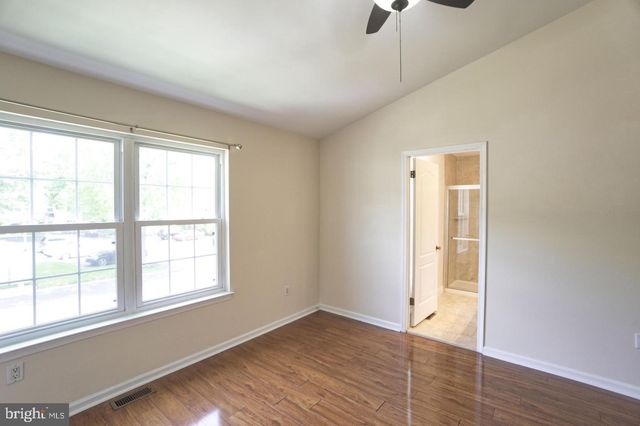 6006 ROLLING HILL DR, North Wales, PA 19454