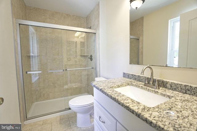 6006 ROLLING HILL DR, North Wales, PA 19454