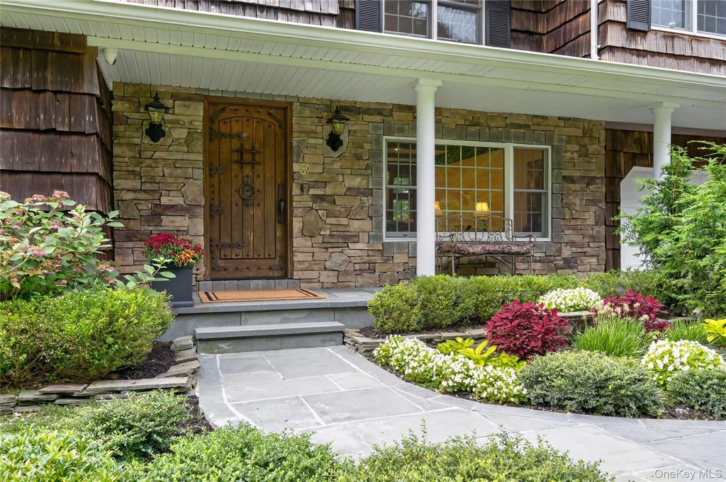 4 Salt Hay Way, Smithtown, NY 11787 — photo 3