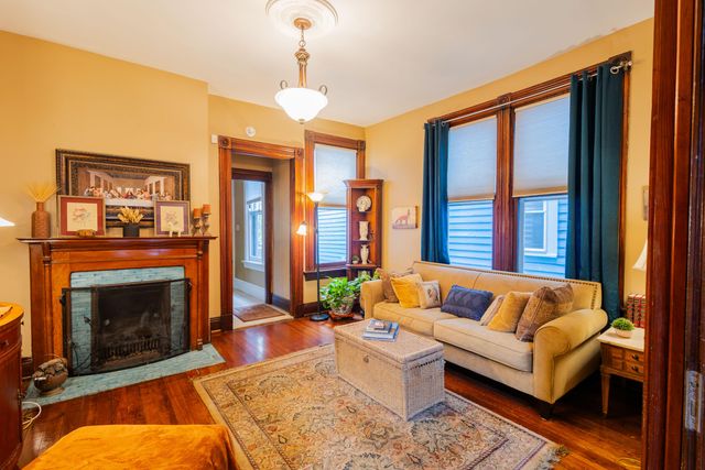 1718 Greenup Street, Covington, KY 41011
