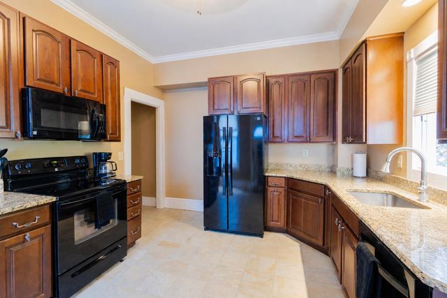1718 Greenup Street, Covington, KY 41011
