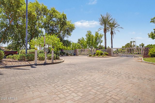 4611 S AMBROSIA Court, Chandler, AZ 85248