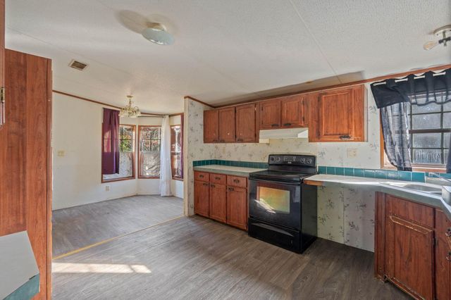 53 Pine Oak Lane, Huntsville, TX 77340