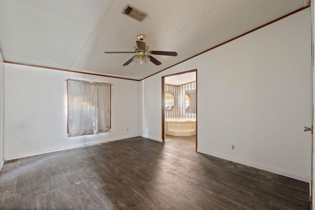 53 Pine Oak Lane, Huntsville, TX 77340