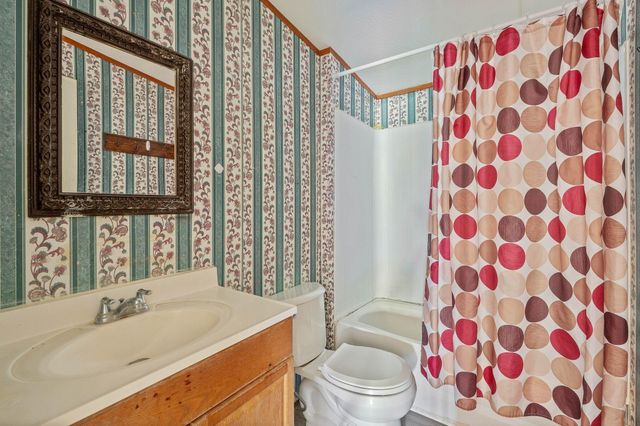 53 Pine Oak Lane, Huntsville, TX 77340