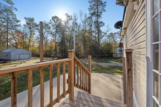 53 Pine Oak Lane, Huntsville, TX 77340