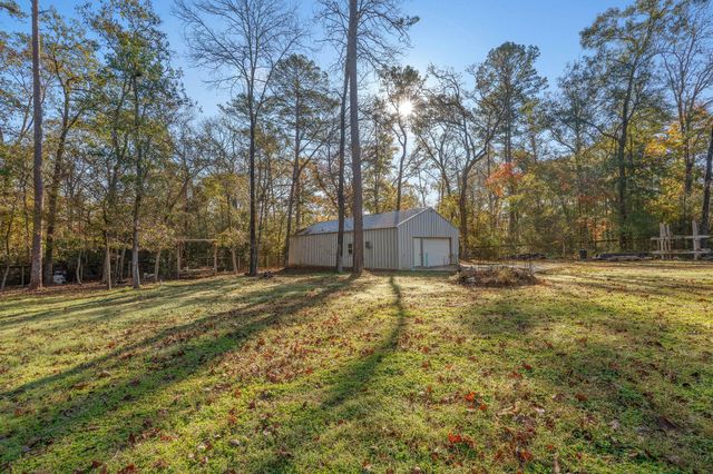 53 Pine Oak Lane, Huntsville, TX 77340