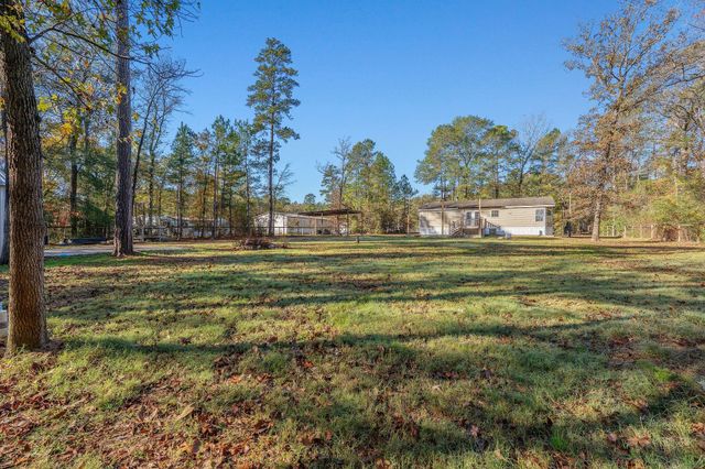 53 Pine Oak Lane, Huntsville, TX 77340