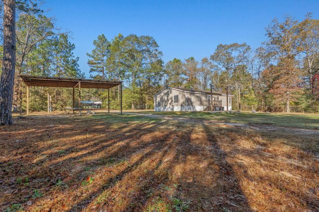 53 Pine Oak Lane, Huntsville, TX 77340