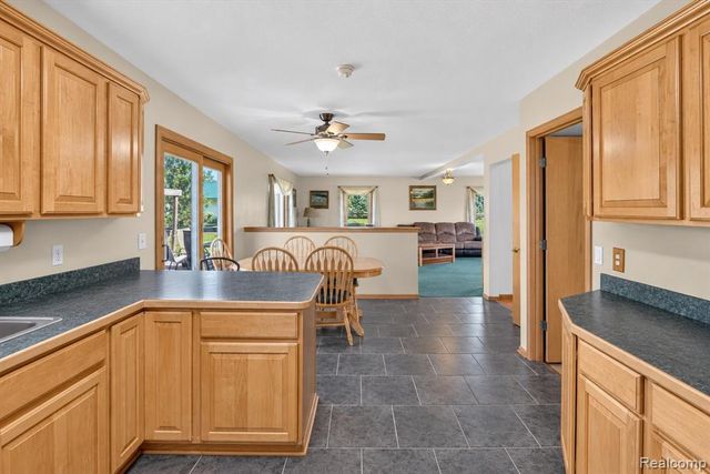 800 Mary Lee Drive, Carleton, MI 48117