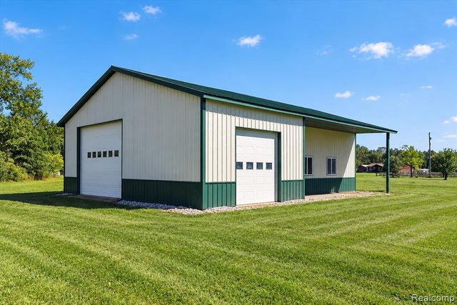 800 Mary Lee Drive, Carleton, MI 48117