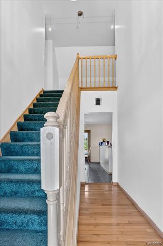 800 Mary Lee Drive, Carleton, MI 48117