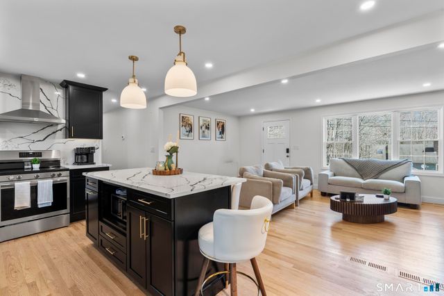 1944 Moose Hill Road, Guilford, CT 06437