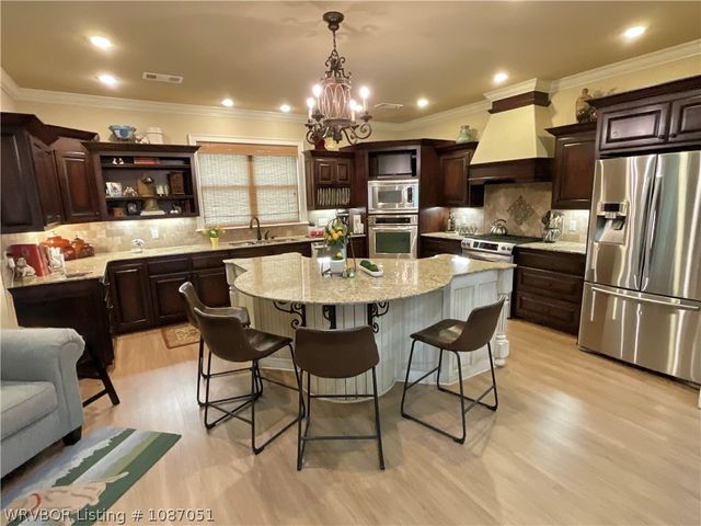 3414 Bugscuffle Road, Lavaca, AR 72941