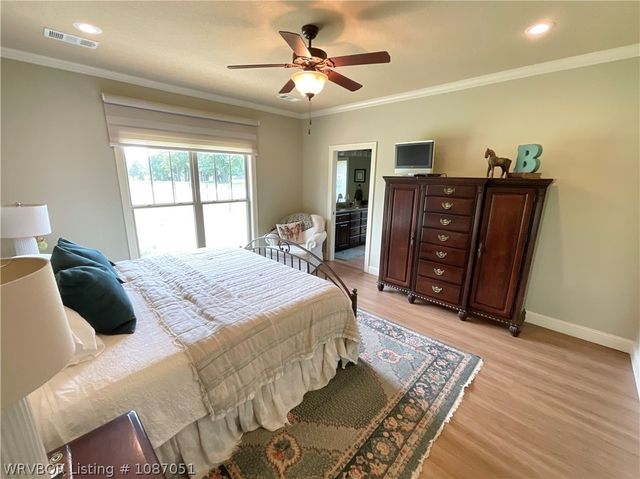 3414 Bugscuffle Road, Lavaca, AR 72941