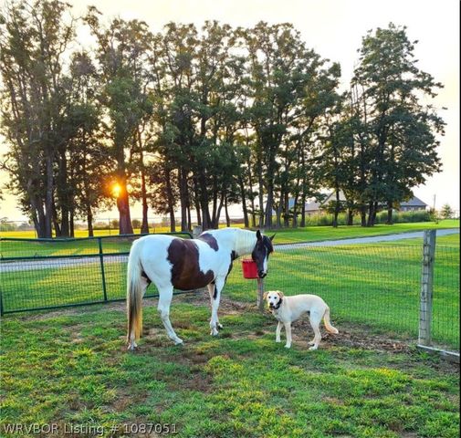 3414 Bugscuffle Road, Lavaca, AR 72941