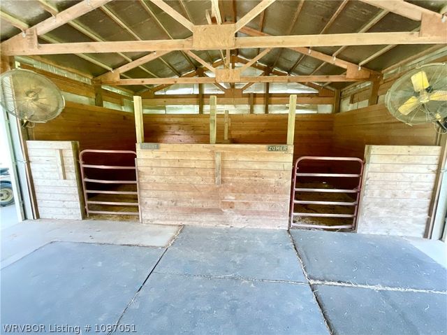 3414 Bugscuffle Road, Lavaca, AR 72941