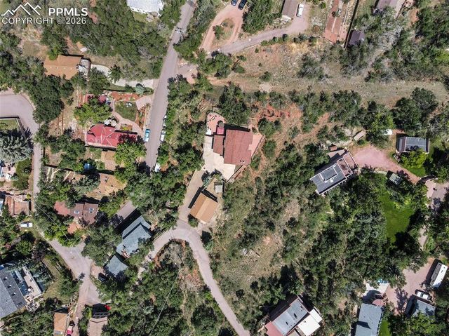 209 Peakview Boulevard, Manitou Springs, CO 80829