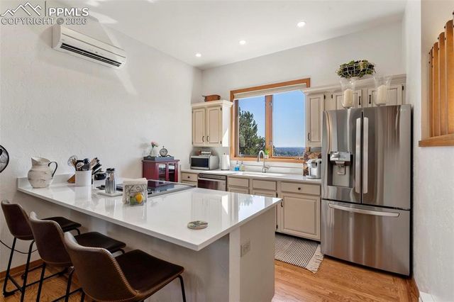 209 Peakview Boulevard, Manitou Springs, CO 80829