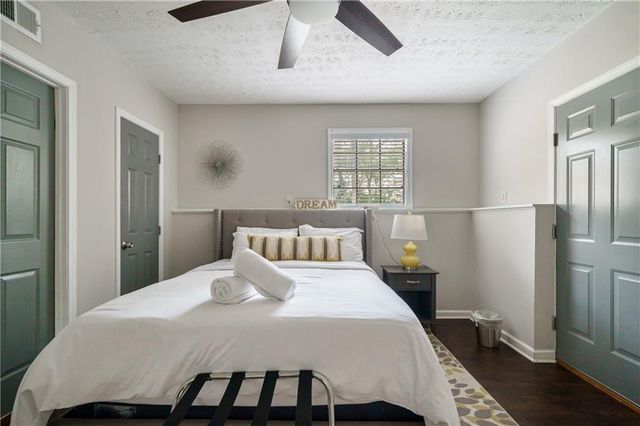 942 Cadencia SW Way, Lilburn, GA 30047