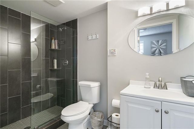 942 Cadencia SW Way, Lilburn, GA 30047