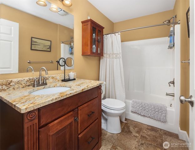 4046 Rachel Road, Clinton, WA 98236