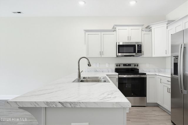 221 Sandpiper Place, Holly Ridge, NC 28445