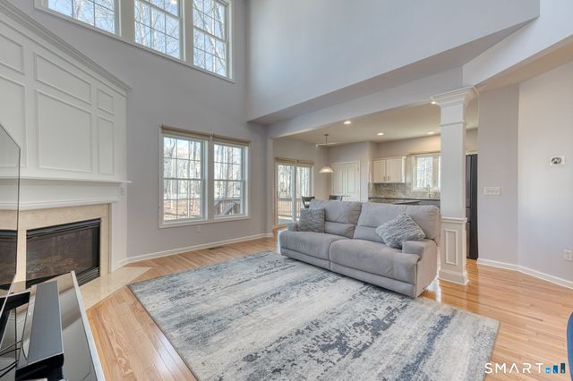 194 Sterling Drive 194, Newington, CT 06111