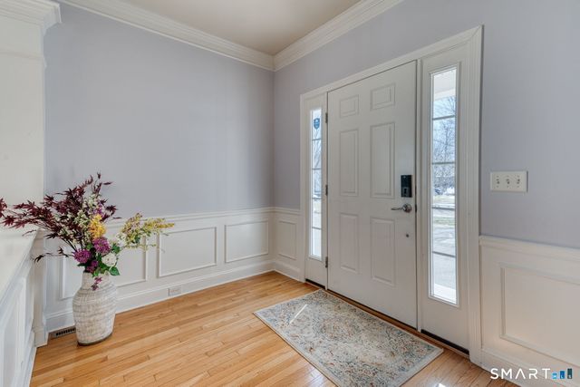 194 Sterling Drive 194, Newington, CT 06111