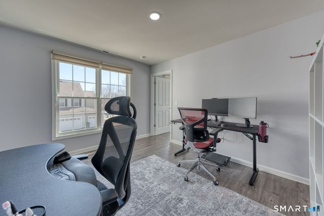 194 Sterling Drive 194, Newington, CT 06111