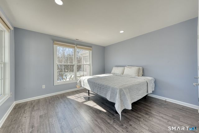 194 Sterling Drive 194, Newington, CT 06111