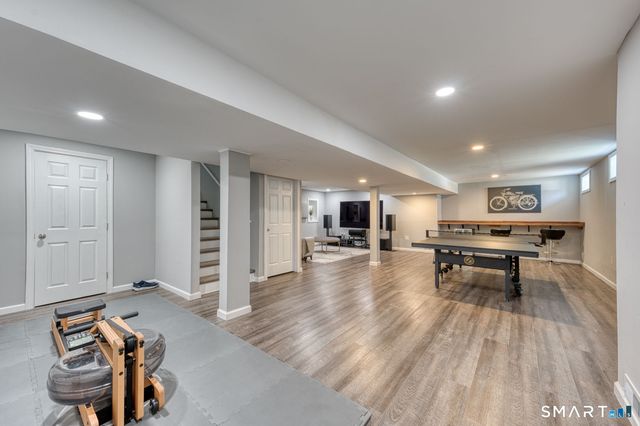 194 Sterling Drive 194, Newington, CT 06111