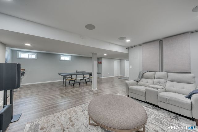 194 Sterling Drive 194, Newington, CT 06111